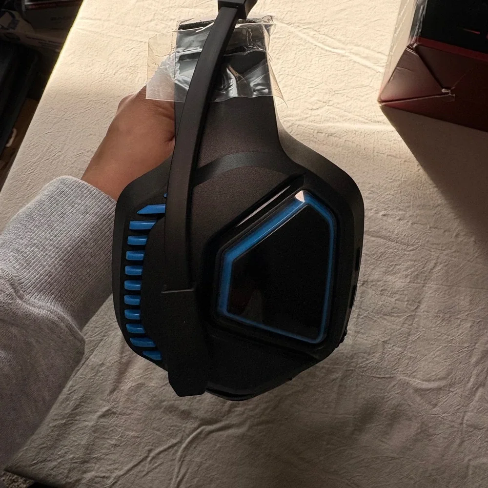 Captain 100 Wireless Gaming‎ Headset Black Blue LED Over Ear with Mic CT300
